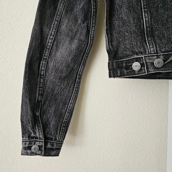 GRLFRND NWT Revolve Maeve Distressed Button Jean Jacket in Phantom Sz XS - Picture 7 of 16